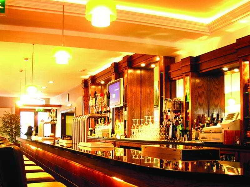 Cill Aodain Court Hotel Килтама Экстерьер фото