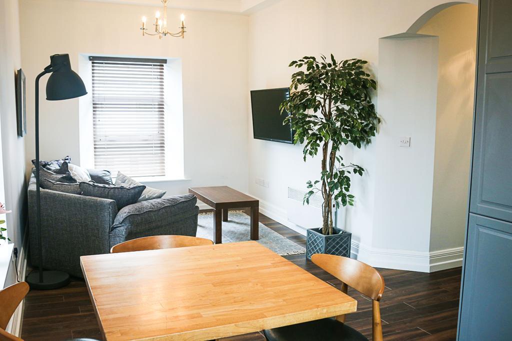Cill Aodain Court Hotel Килтама Экстерьер фото