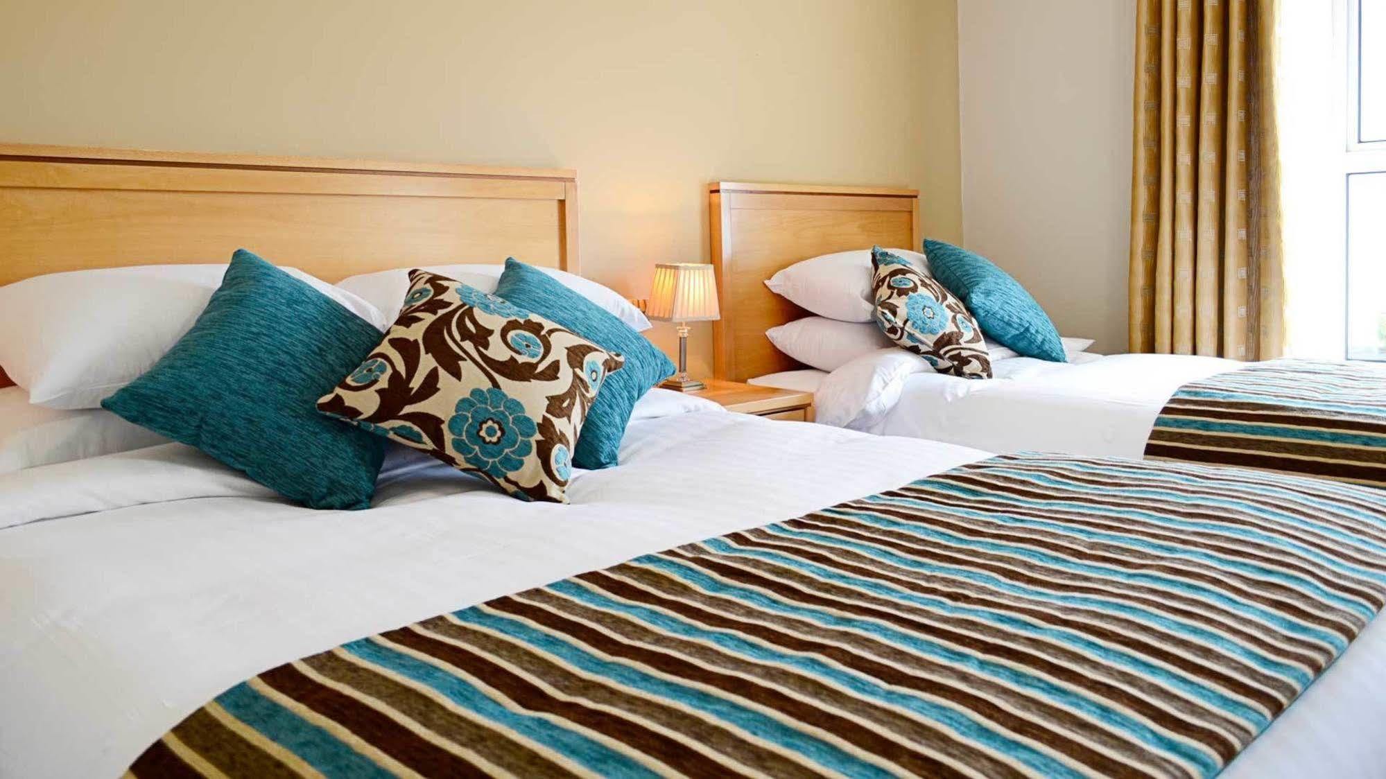 Cill Aodain Court Hotel Килтама Экстерьер фото